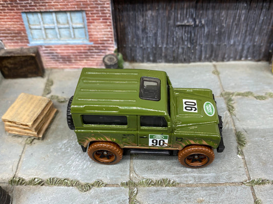 Loose Hot Wheels - Land Rover Defender 90 - Green Off Road