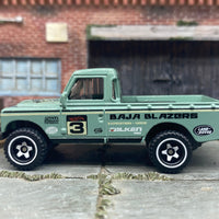 Loose Hot Wheels Land Rover Series III in Green Off Road