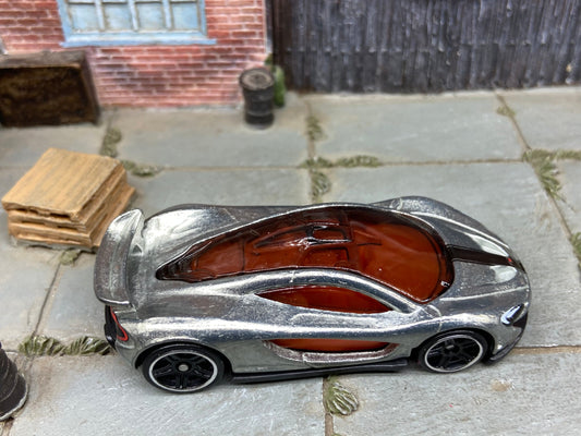 Loose Hot Wheels -McLaren P1 - Silver and Orange