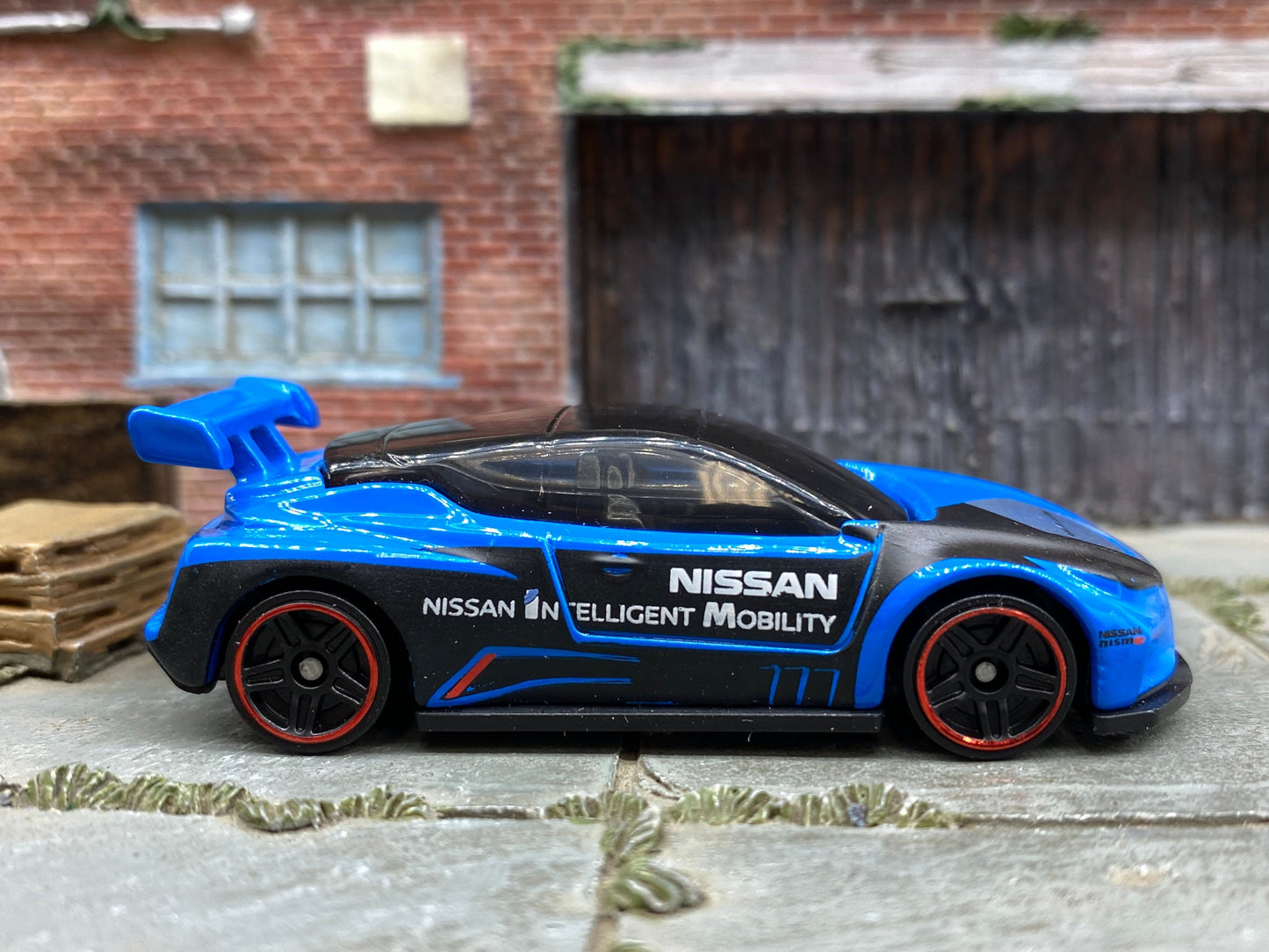 Loose Hot Wheels - Nissan Leaf Nismo RC02 - Blue, Black and Silver