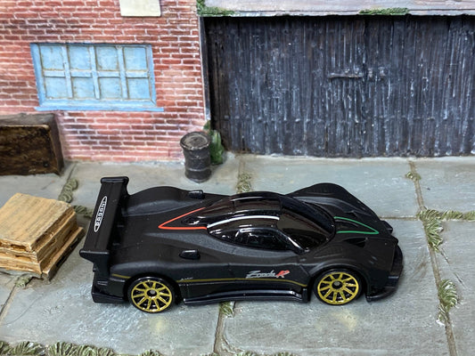 Loose Hot Wheels - Pagani Zonda R - Satin Black, Red, Silver and Gold