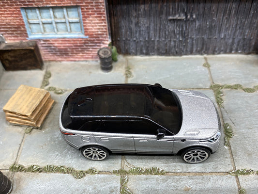 Loose Hot Wheels Range Rover Velar - Silver