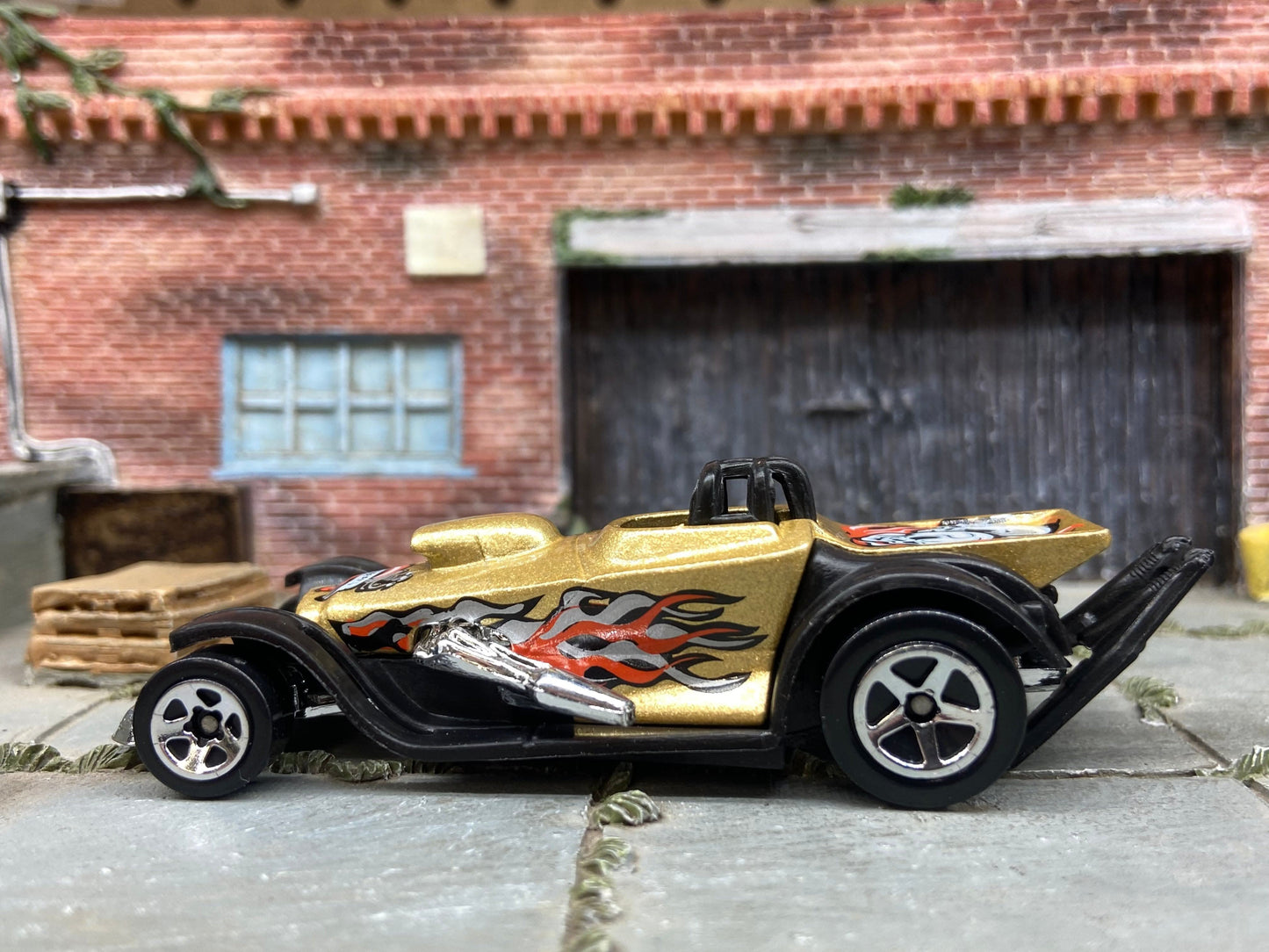 Loose Hot Wheels Super Comp Dragster Dressed in Gold with Flames and Skulls