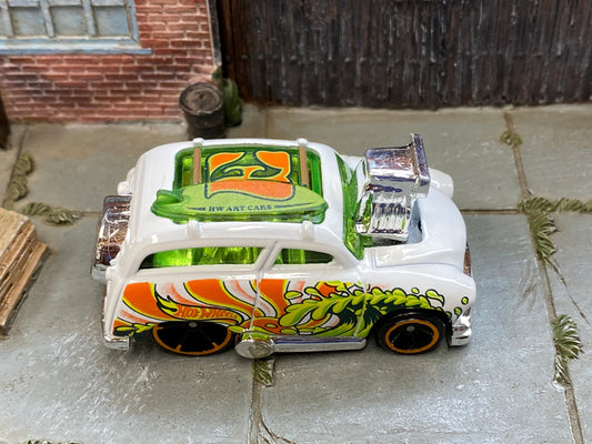Loose Hot Wheels - Surf'n Turf Surf Wagon - White and Green Wave