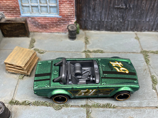 Loose Hot Wheels - Triumph TR6 - Green and Black 54