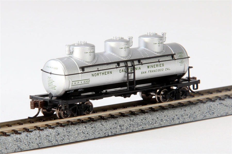 Bachmann N Scale Northern California Wineries Three-Dome Tank Car - additional product view