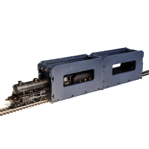 PECO PT-61 two-unit Flexi Loco Lift joined end to end with a demonstration locomotive