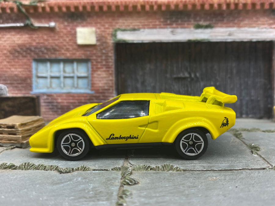 Matchbox Lamborghini Countach LP 500s in Yellow, loose diecast car