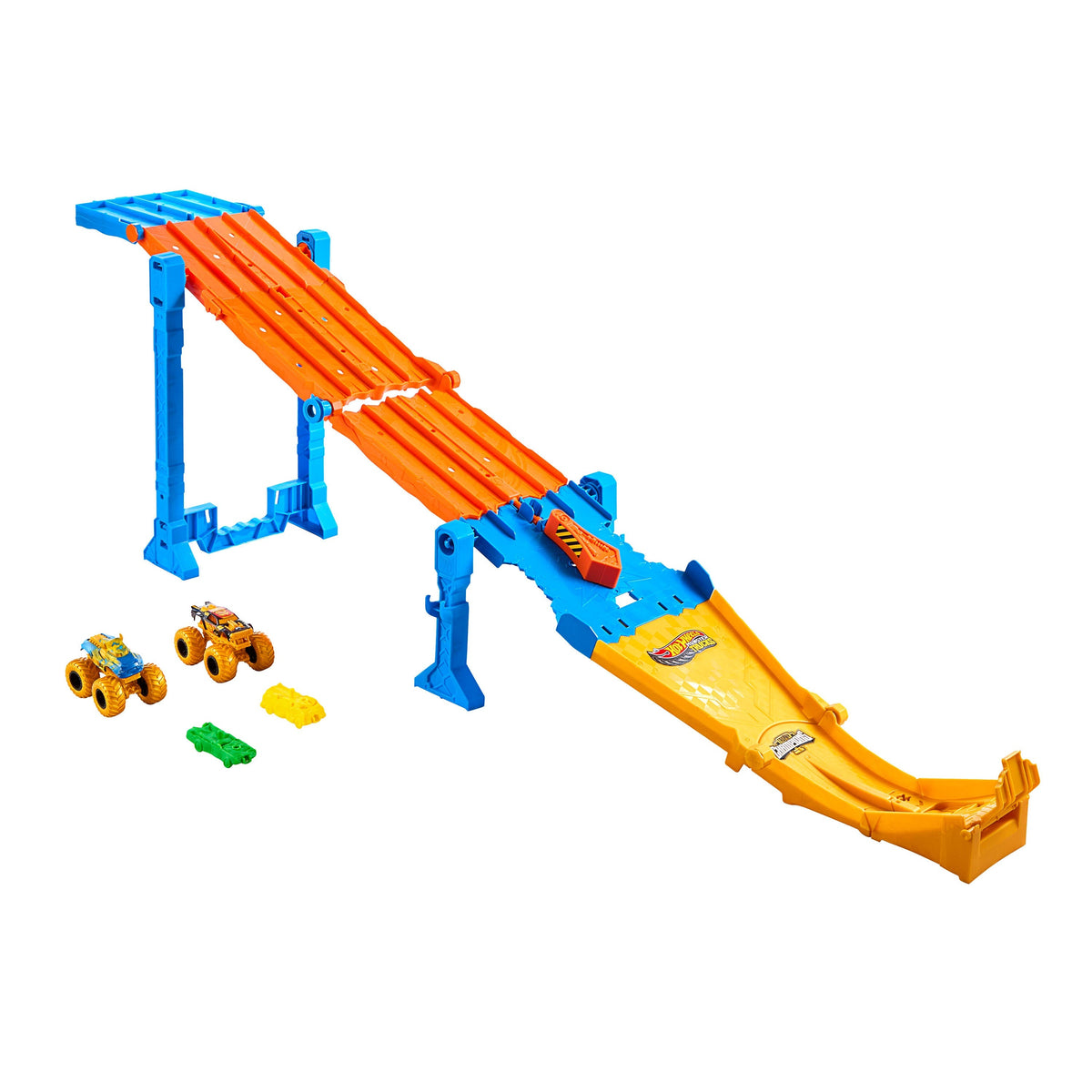 Hot Wheels Monster Trucks Dual Terrain Raceway JMW70 with two trucks and crushed-car obstacles