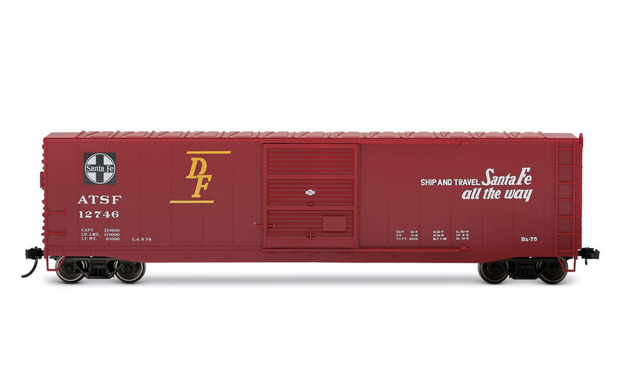 Rivarossi HR6661C HO scale Santa Fe boxcar number 12746, side view