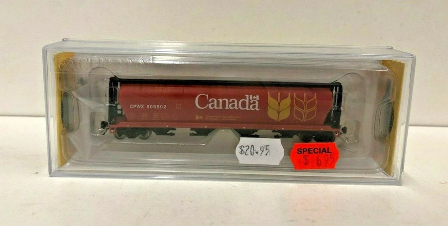Bachmann N Scale 4 Bay Cylindrical Grain Hopper - Canada Grain #606902 – 19181 — additional exact product view