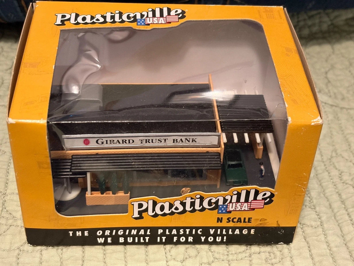 Bachmann 45804 banco Girard Trust Drive-In Plasticville montado en escala N