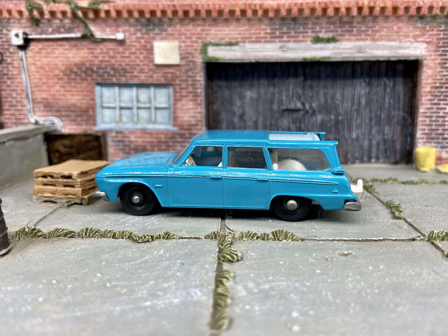 Vintage Matchbox No. 42 Studebaker Lark Wagon