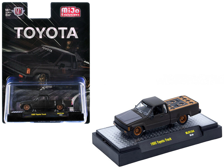 M2 Machines 1985 Toyota SR5 Pickup Truck Slammed Custom in Matt Gray with carbon hood, 1:64