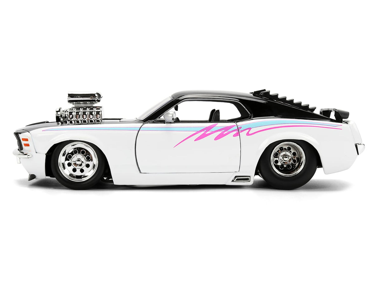 Jada 1970 Mustang Boss 429 black-and-white pink graphics 1:24 model 36590, view 1