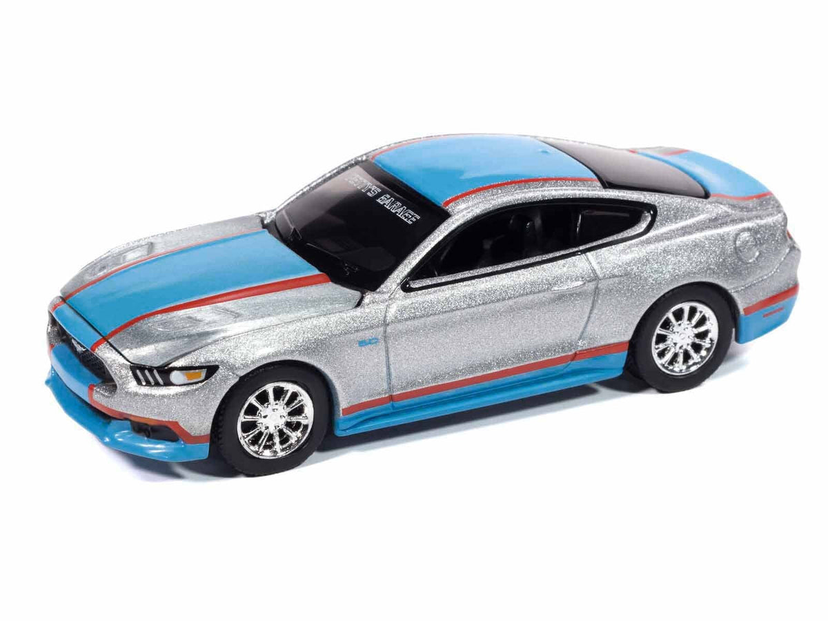 Auto World 2017 Petty's Garage Mustang GT Tribute Edition in Ingot Silver with blue and red stripes