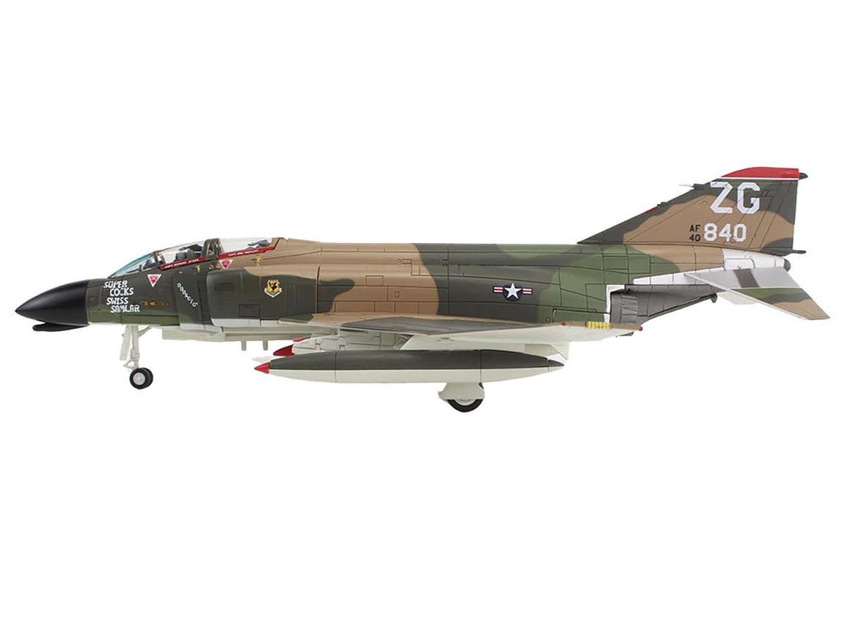 Hobby Master McDonnell Douglas EF-4C Wild Weasel 64-0840 67th TFS Korat 1971 USAF 1:72 HA19069, view 1