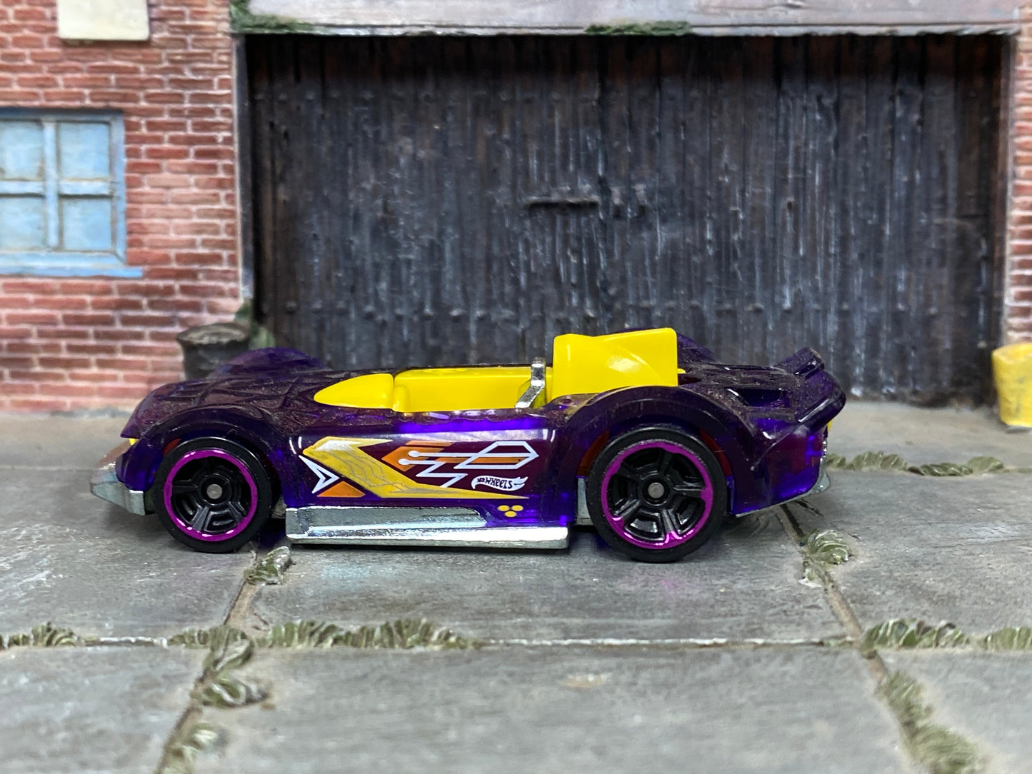 Loose Hot Wheels - MonteRacer - Purple and Yellow