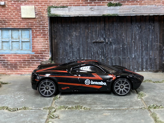Loose Hot Wheels - Pagani Huayra - Black and Red