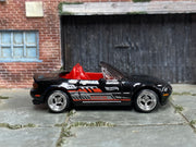 Custom Hot Wheels - 1991 Mazda MX-5 Miata - Red and Black - Chrome 4 Spoke Wheels - Rubber Tires