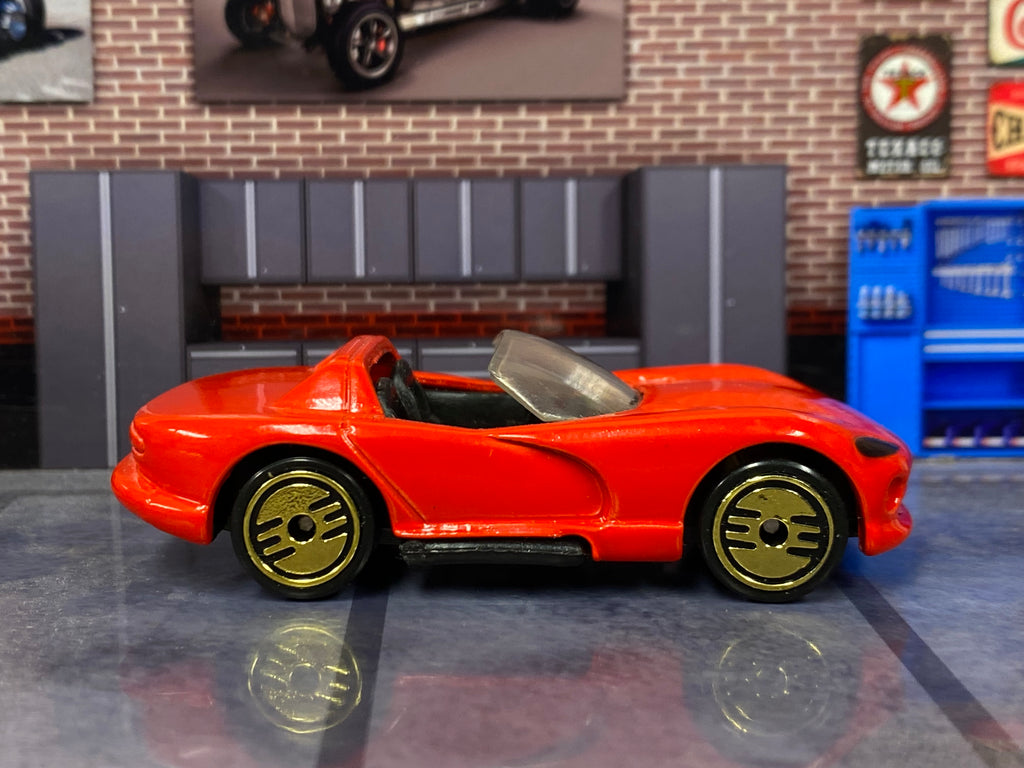 Loose Hot Wheels - 2013 Dodge Viper - Red (Gold Wheels)