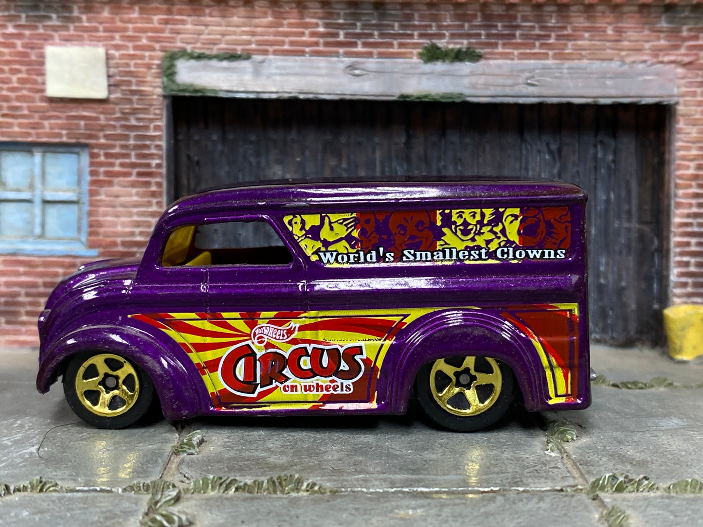 Loose Hot Wheels - Dairy Delivery - Purple Circus
