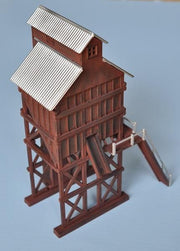 Bachmann HO Plasticville Coaling Station Kit - assembled example, view 4