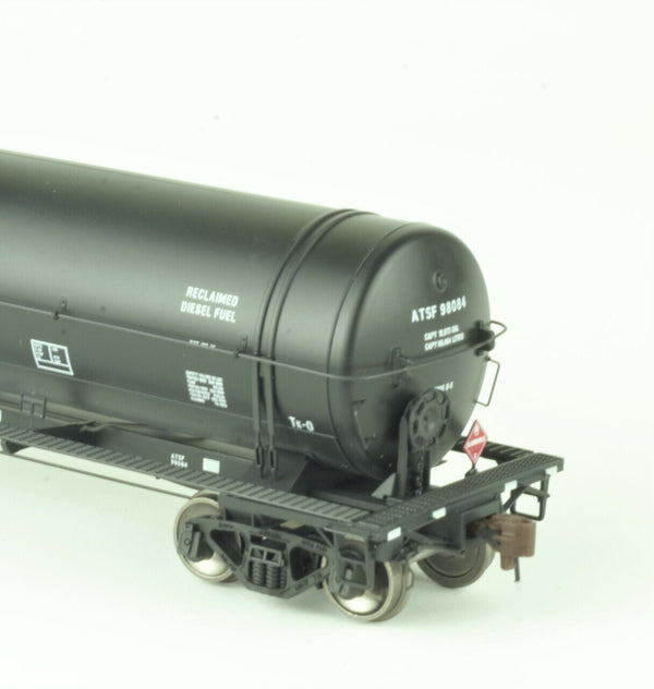 American Limited Models 1823 ATSF 98090 GATC tank car HO scale end detail