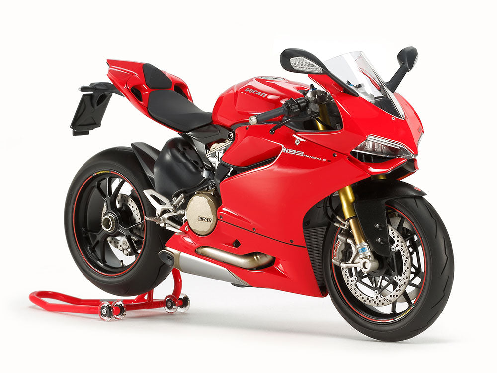 Tamiya 14129 Ducati 1199 Panigale S 1:12 — assembled and painted model, overall view