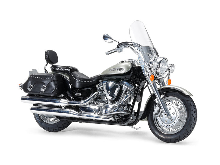 Tamiya 14135 Yamaha XV1600 Road Star Custom 1:12 — assembled and painted model, overall view