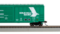 Bachmann HO 50-Foot Outside-Braced Boxcar with Flashing EOT - Berlin Mills Railway #266 — manufacturer product view 4
