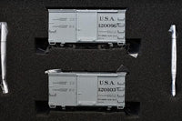 Bachmann On30 U.S.A. 120096 and 120103 18-Foot Boxcar Two-Pack - product and package view 3