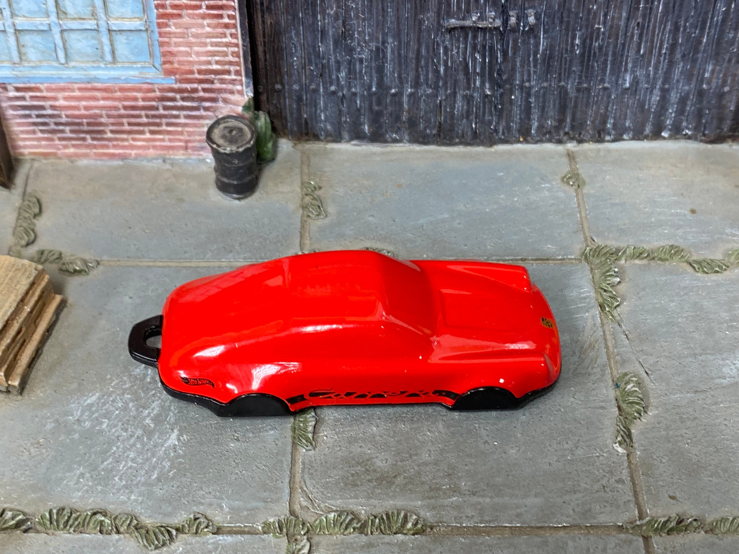 Loose Hot Wheels - Porsche 911 Carrera Clip Magnet - Red