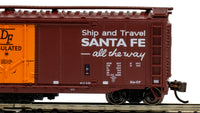 Bachmann N Scale Track Cleaning 50-Foot Plug-Door Boxcar - Santa Fe #6157 — manufacturer product view 4