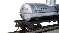 Bachmann HO Scale 40-Foot Single-Dome Tank Car - Alaska Railroad #9024 — manufacturer product view 4
