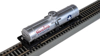 Bachmann HO Scale 40-Foot Single-Dome Tank Car - Staroline Gasoline #438 — manufacturer product view 5