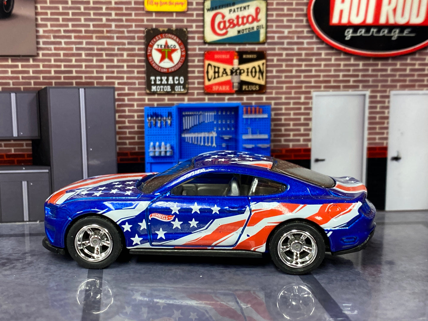 Custom Hot Wheels - 2018 Ford Mustang GT - Blue Stars and Stripes - Chrome AMR Wheels - Rubber Tires