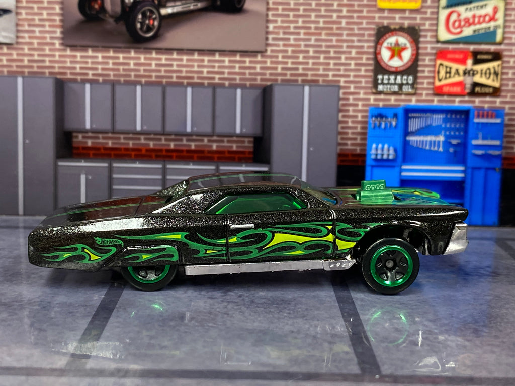 Loose Hot Wheels - Layin' Low Lowrider - Black and Green with Flames