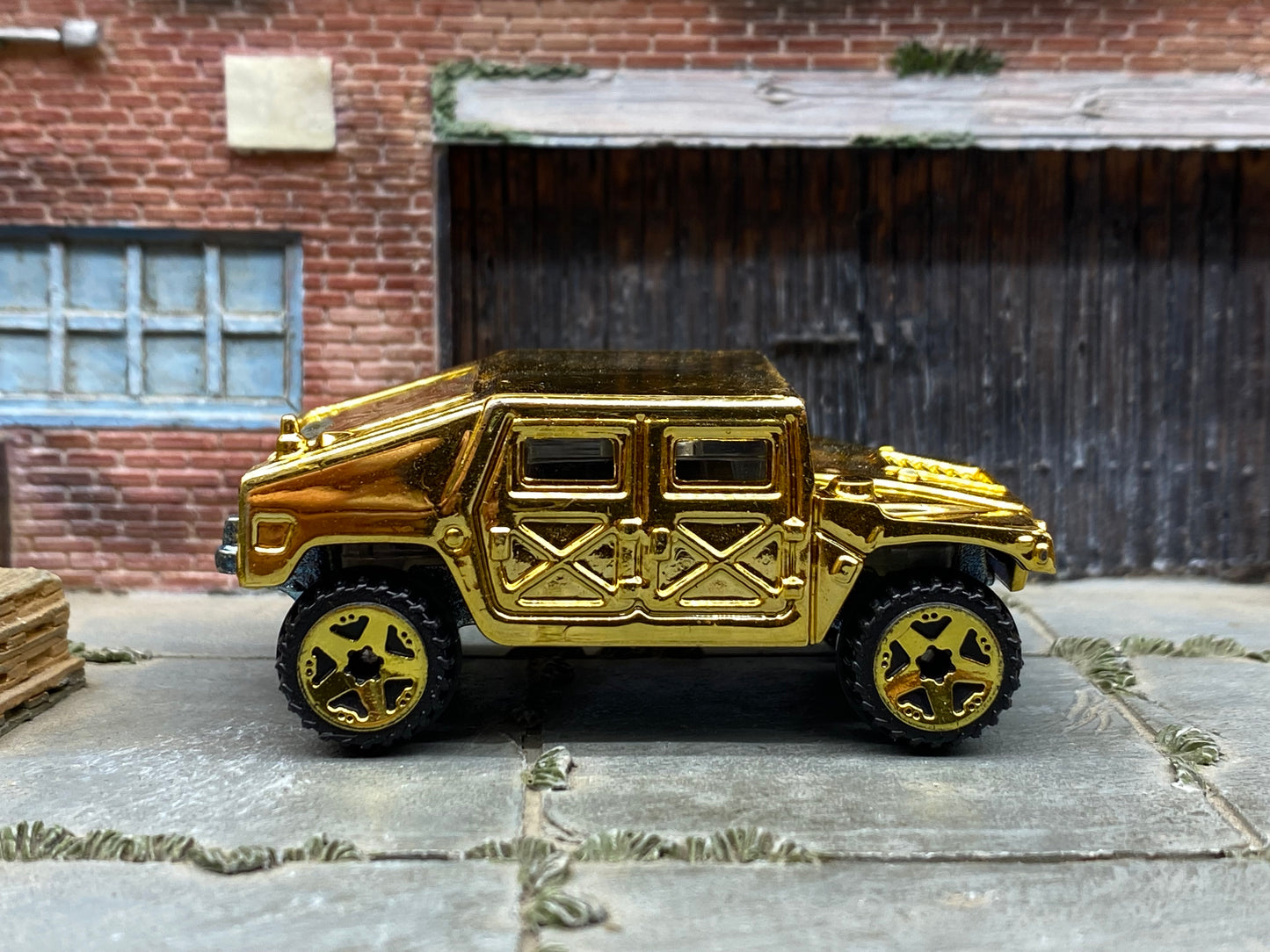Loose Hot Wheels - Humvee - Gold