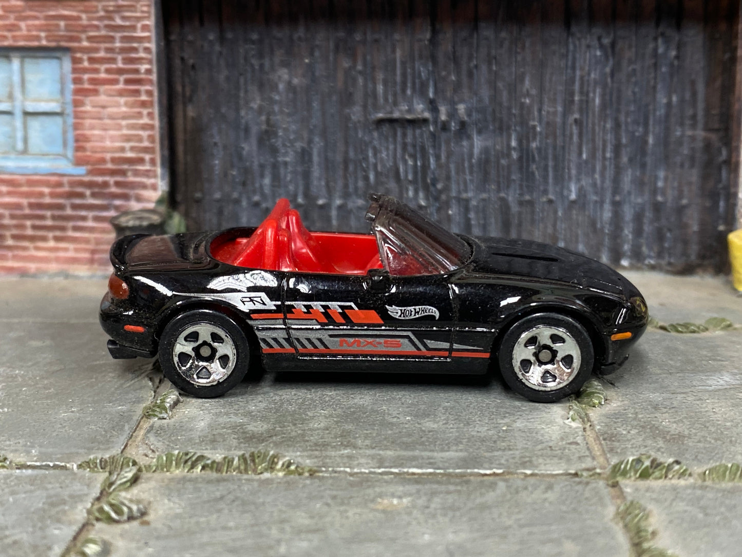 Loose Hot Wheels - 1991 Mazda MX-5 Miata - Black and Red