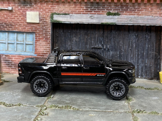 Loose Hot Wheels - 2023 Dodge Ram 1500 4x4 Truck - Black and Red
