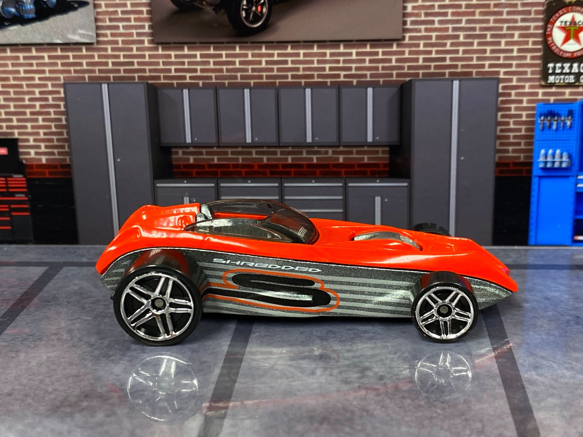 Loose Hot Wheels - Shredded - Red and Silver