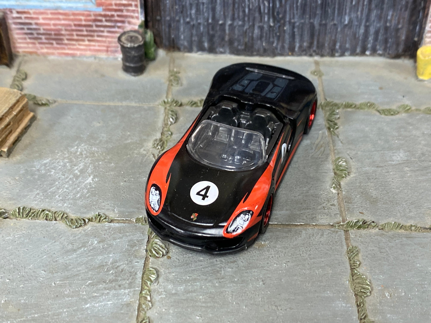 Custom Hot Wheels - Porsche 918 Spyder - Black and Red - Black and Red Mag Wheels - Rubber Tires