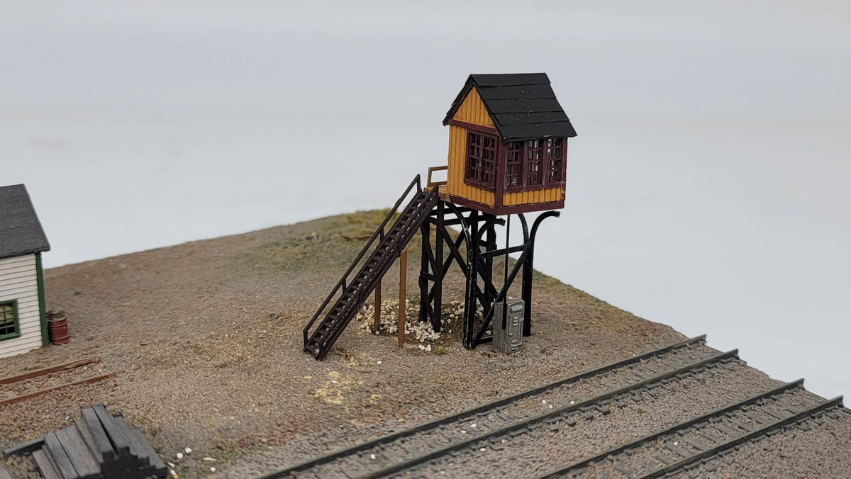 Avon St. Elevated Crossing Gate Tower (N Scale) (240) exact product view 1