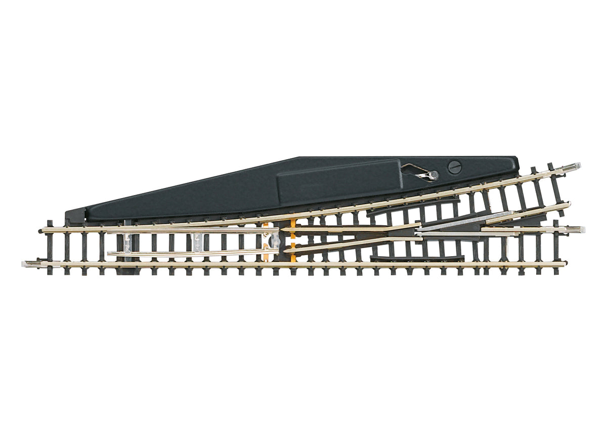 Märklin Manual Left Turnout Length 110 mm / 4-3/8" — exact product view