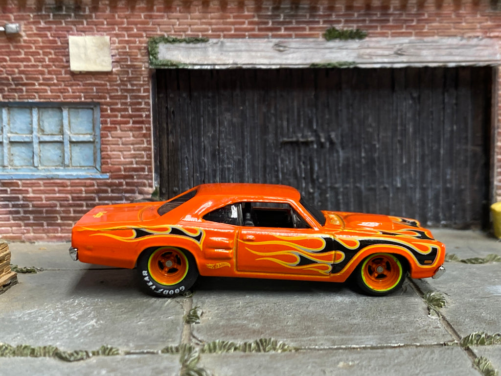 Custom Hot Wheels - 1969 Dodge Coronet Superbee - Orange with Flames - Orange 6 Spoke Wheels - Goodyear Rubber Tires