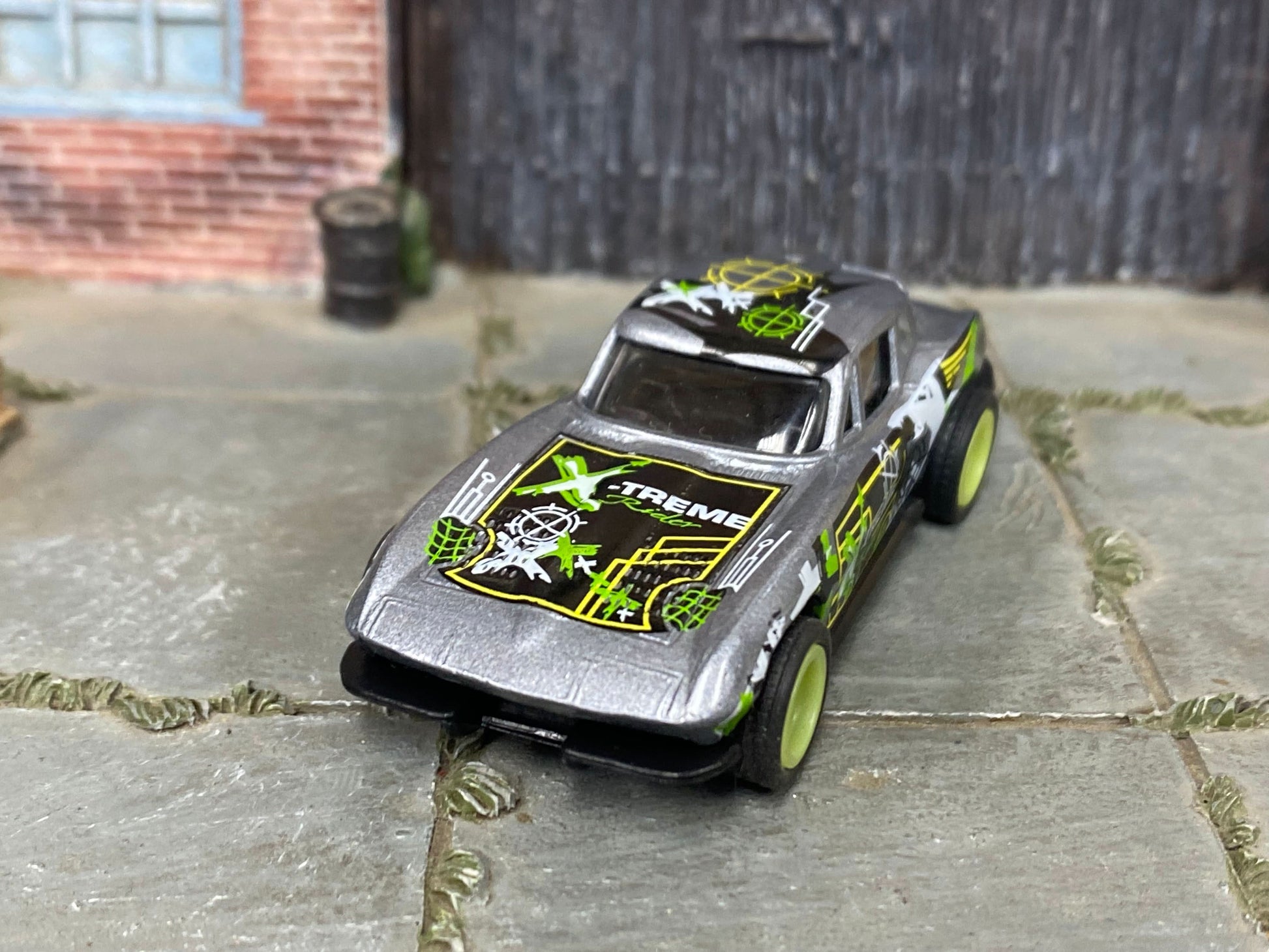 Custom Hot Wheels - Chevy Corvette Stingray - Silver, Black and Green - Green Mag Wheels - Rubber Tires