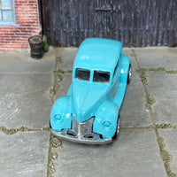 Custom Hot Wheels - 1940 Ford Fat Fender - Light Blue - Chrome AMR Wheels - Rubber Tires