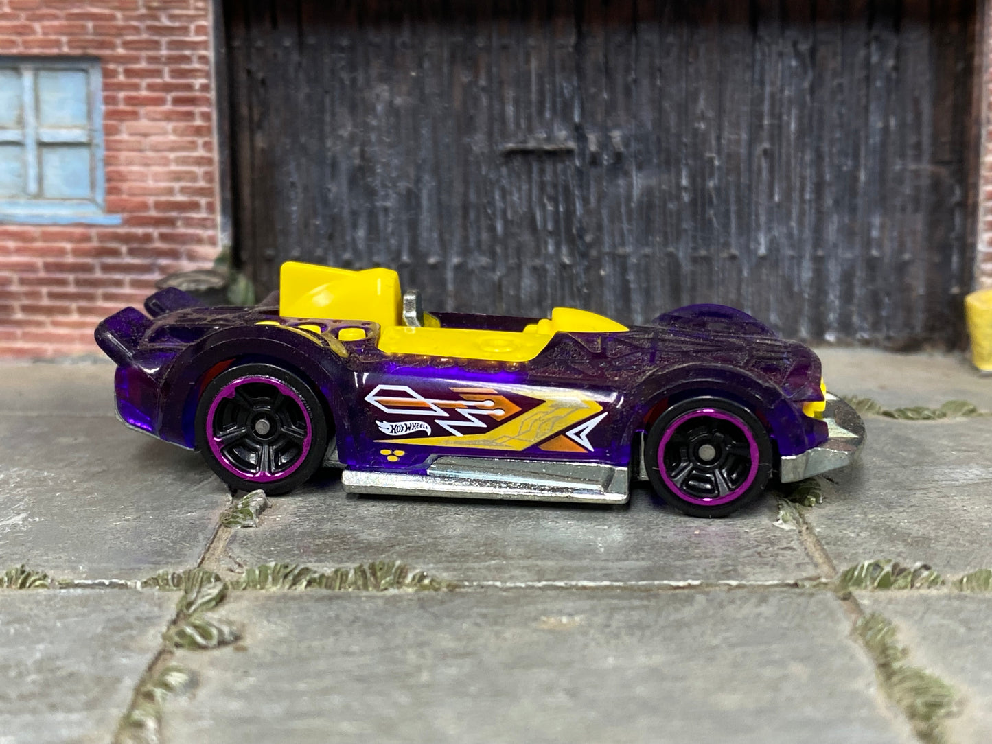 Loose Hot Wheels - MonteRacer - Purple and Yellow