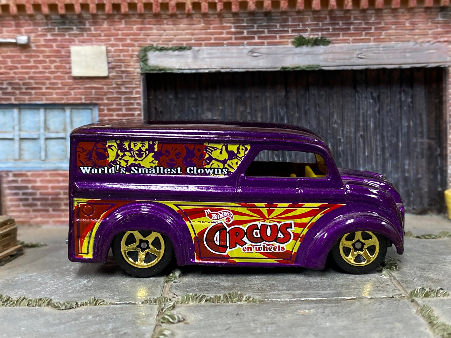 Loose Hot Wheels - Dairy Delivery - Purple Circus